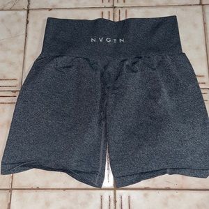 NVGTN shorts M black speckled